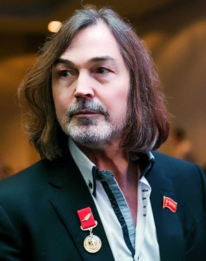 Nikas Safronov